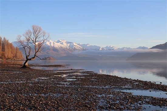关于晴天的优美句子(描写西湖晴天和雨天的优美句子)