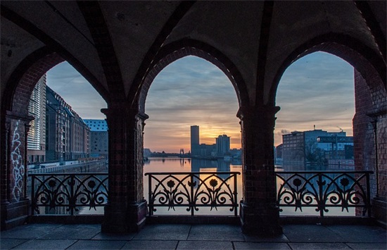 关于青春伤感的句子