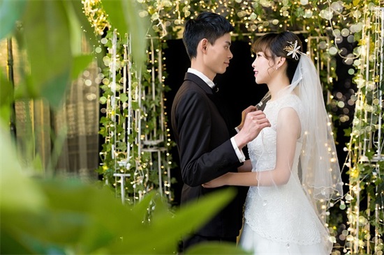 恭喜生女儿的祝福语汇总35条