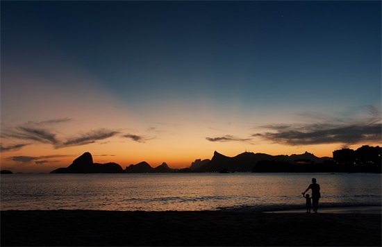 女儿十八岁成人礼寄语大全 【女儿十八岁成人礼寄语简短】