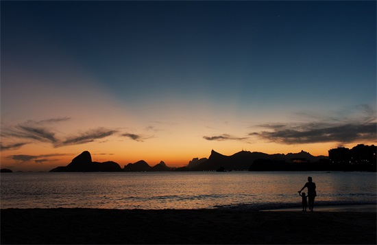 老师给十年后的学生寄语-98句