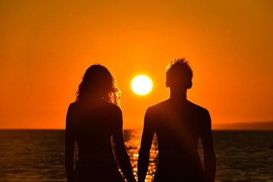 2025平安夜温馨又甜蜜的祝福句子文案