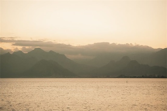 描写平凡的句子53句