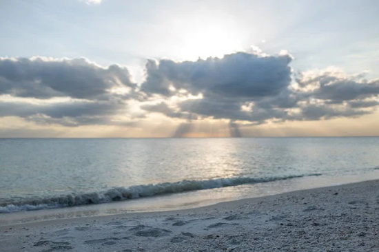 带季没人用的网名两字